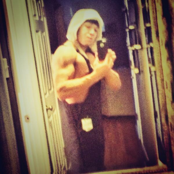 BhayseCrown's tweet photo. I told um I had to grind like that to shine like this! http://t.co/HgHtLPKJ3u