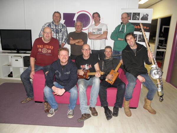 Musictoco bluesradio (@musictoco) on Twitter photo Cigarbox Henri & Friends, live in de <a href="/MusicToco/">Musictoco bluesradio</a> 07-01-2013, picture after the radioshow Cigarbox Henri & Friends, live in de <a href="/MusicToco/">Musictoco bluesradio</a> 07-01-2013, picture after the radioshow