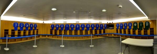 SoccerRooms's tweet photo. Locker Room Chelsea FC http://t.co/aaQBruh9b8