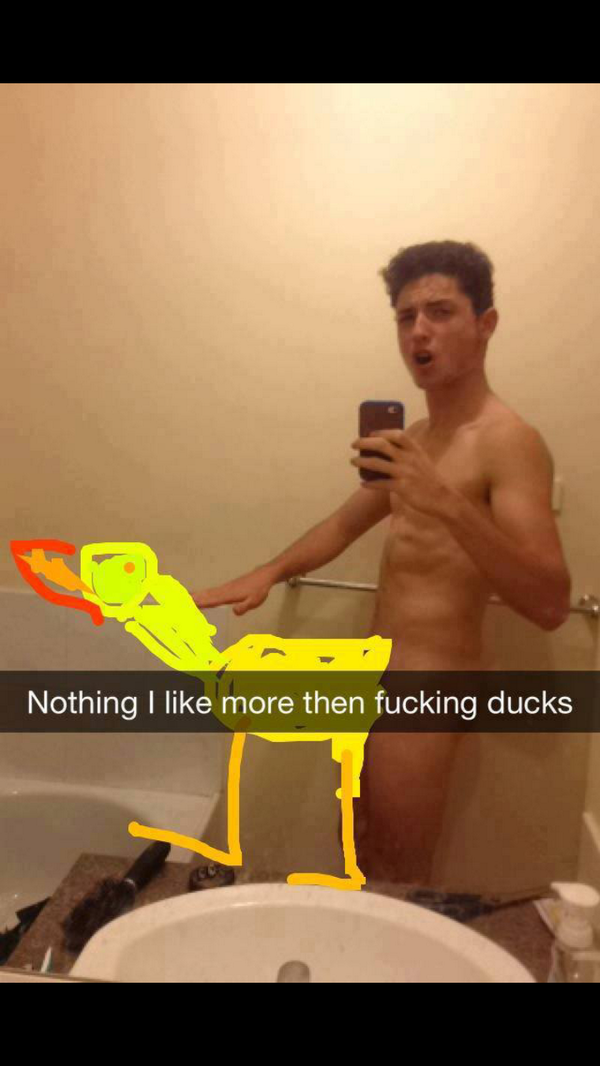 PornSnap's tweet photo. 3) un canard ! Des avis ? http://t.co/1V82M6GiOh