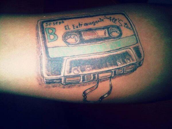 GangaTattooink's tweet photo. #Cassette Personalizado #JosephExtravagante. http://t.co/tad4zy2iIU