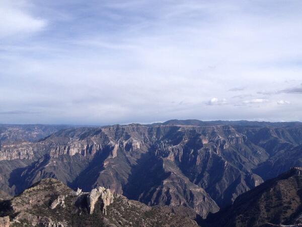 Ya mero <a href="/ferlelo/">Fernando Lelo de Larrea</a> El lunes a primera hora estoy con ustedes, ya los extraño. Mira donde estuvimos grabando hoy!