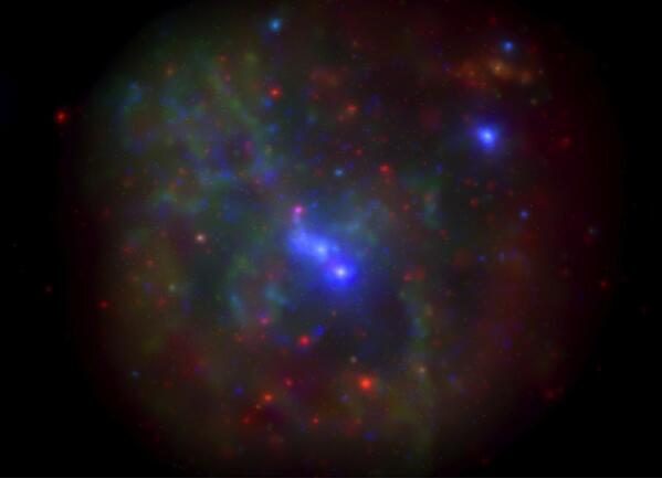 HammerComowop's tweet photo. Space photo of the day: Milky Way central action http://t.co/2OT8smNDSV http://t.co/mRj97sITxJ