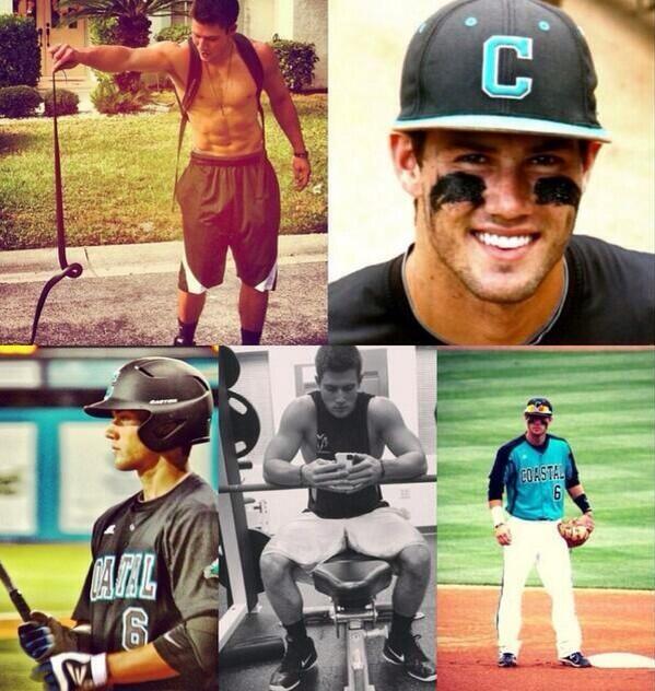 Easy__A_'s tweet photo. Yummy! Can I have him? 😍😍😋💙💋 http://t.co/dhhi4oLxhW