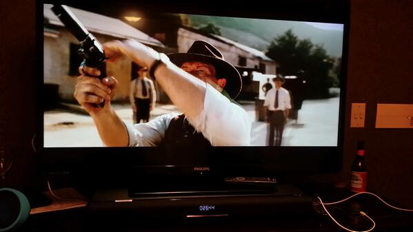 geekbabe's tweet image. Meet # philips Sound -3D blue ray for a price that&apos;s music to my ears #techtea