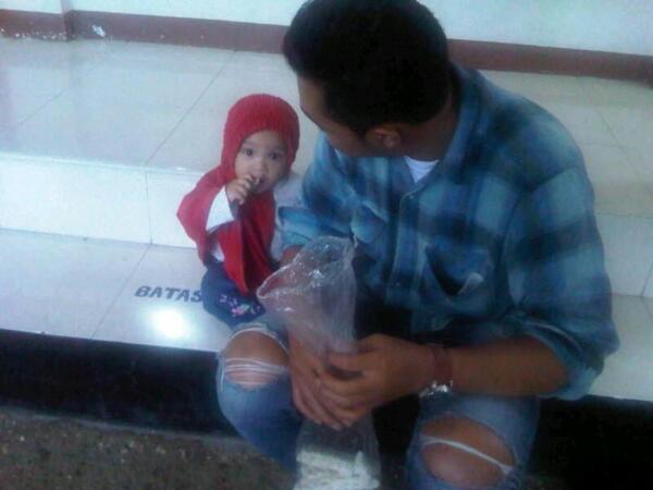 putri adhari tweet media