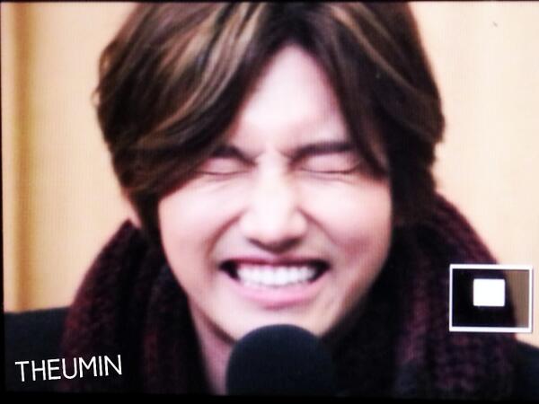 theumin's tweet photo. 140109 작은오빠 *>w<*   나이��� 저만 먹나봐요.. 분명 같이 10년을 보냈는데 세월이 내 얼굴만 스쳐지나갔어.. http://t.co/LHUix5D2dr