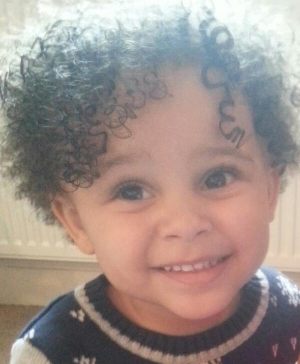 Ninniwyn's tweet photo. @inkysteve I know the rule but that means I can't bring my boy in to get his barnet chopped?? He has luscious locks!! http://t.co/GvP6XD85Zw