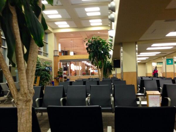 jawtry's tweet image. Lesson one about flying out of #AVL : evidently, you don't have to arrive an hour early for your flight. #soquiet