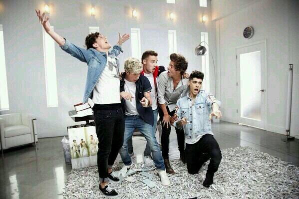 yuzuki_1Dxx's tweet photo. 日本にDirって何人いるの？
1000RT以下だったらショックだな :(
#Dirは正直にRT http://t.co/6vUsq4Jij6