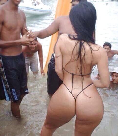 CEOPic's tweet photo. @ositovivi  big ass girls alway get more attention http://t.co/KzS9Yfgzyl