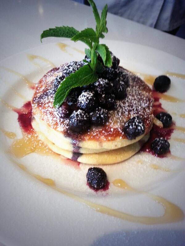 CommonG_Cafe's tweet photo. Playing around with some ideas today. Flap jacks with blue berry compote &amp; maple syrup @charlesroff @JennaRobinRiva http://t.co/uFqXh2Sn7j