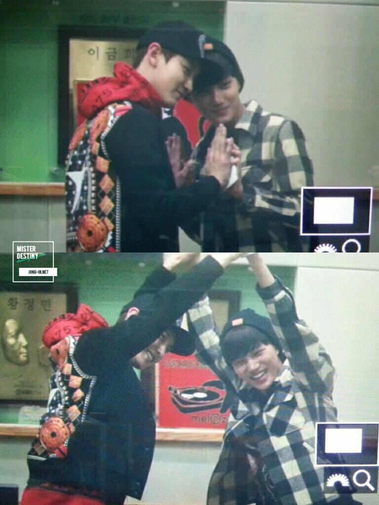 BdjQqYjCYAAtIIG.jpg:large