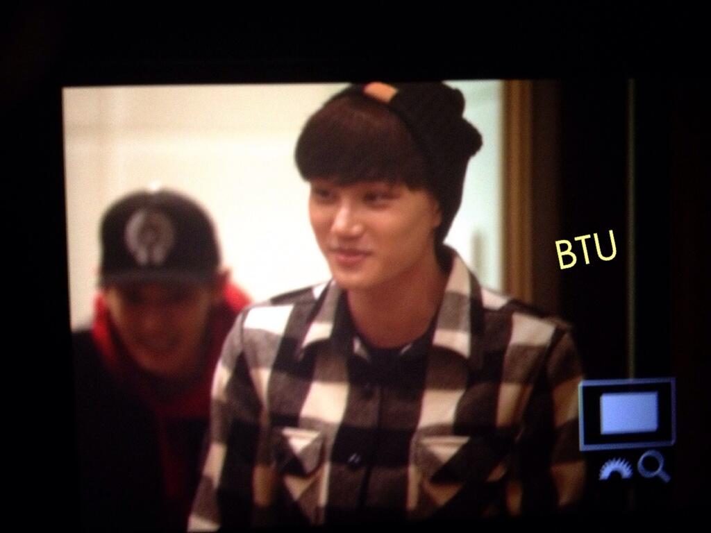 BdjT-RwCYAExWC8.jpg:large