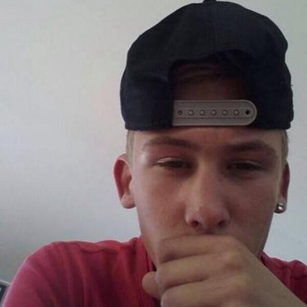 randomavagooien's tweet image. #girls #randomavagooien { @DamianToch }