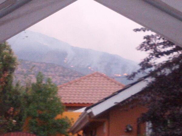 Bosch_GSltda's tweet photo. @AhNoticiasMega Llegando del trabajo me encuentro con este panorama... mall plaza tobalaba hacia la cordillera... http://t.co/QXlCStLcSR