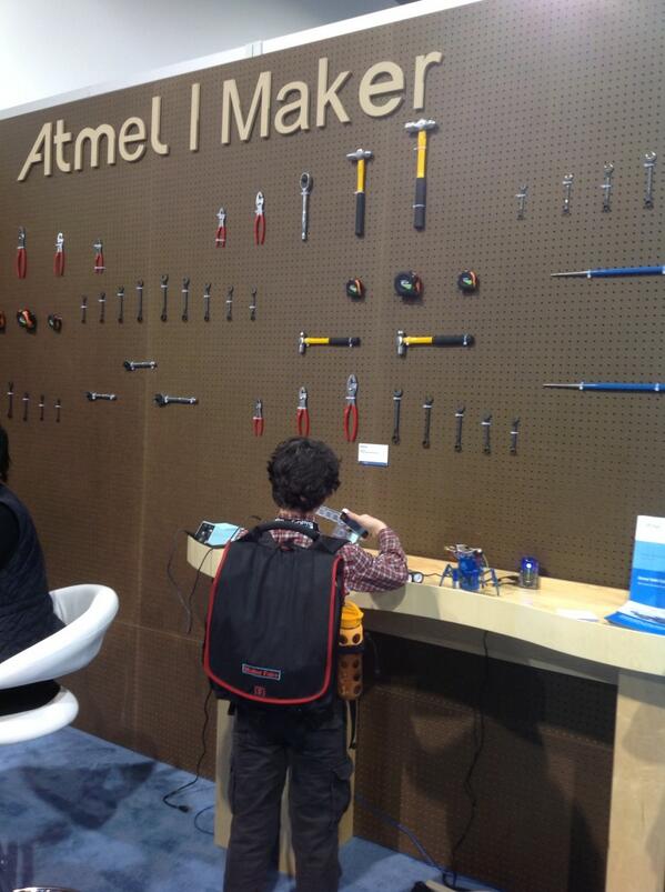 MicrochipMakes's tweet photo. #CESMakers of all ages enjoying the Atmel MakerSpace here at #CES2014. #AtmelCES http://t.co/b27vg1zZxF
