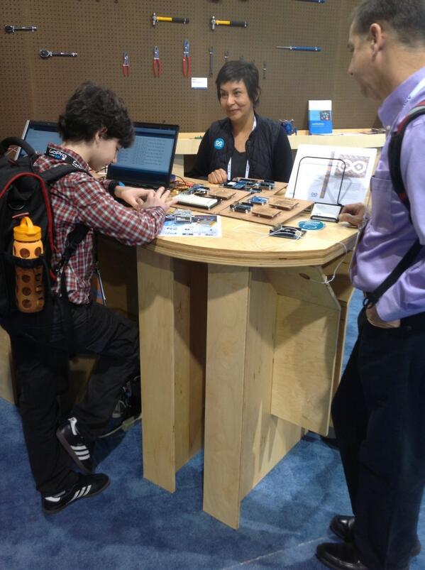 MicrochipMakes's tweet photo. "This is so cool!" And so the Maker Movement continues to inspire DIYers of tomorrow. #AtmelCES @Arduino http://t.co/GLj7jnYiko
