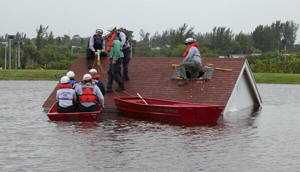PIOMikeJ's tweet photo. #Floodvictims #rescued? No, it's just #urbansearch& #rescue training @PBCFR w/@MiamiDadeFire @BrowardSheriff + others http://t.co/UjtxhXW0fA