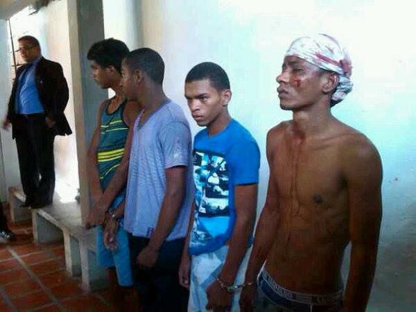 yackirivas's tweet photo. @Eliomuguerza mira estas caras tan horribles http://t.co/xEidACRLqA