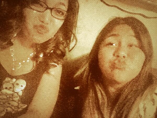 SillyLizChick's tweet photo. #kisses #mylilcussin #myprima #maxicans #whatup http://t.co/EUp5WnQBXb
