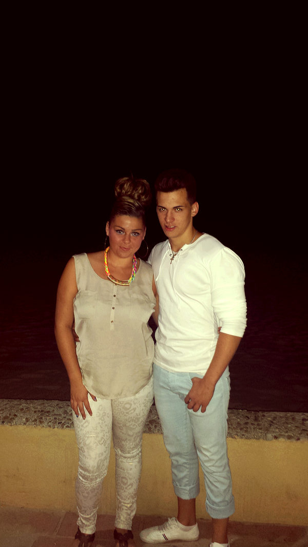 AleeeBlue's tweet photo. @AnaaVaLs  #TodosconAnaVals  demuestra lo que sabes...ETO TA COMIOO!!  Tequieroo😍😍😍😍😍😍😍😍 http://t.co/aUfWasuq56