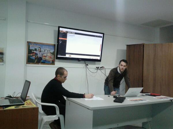 gfpetrer's tweet photo. Los compañeros de @Just1Photo nos muestran el programa de creación de concursos online http://t.co/XKAZsSJiLm