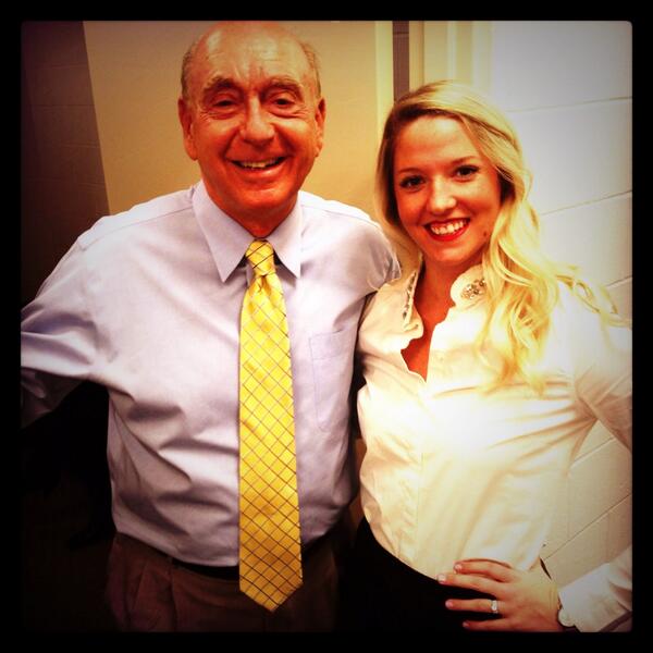 BaileyBBallin's tweet photo. Me and @DickieV! #GOCARDS  #L1C4 http://t.co/laKIQWr84h
