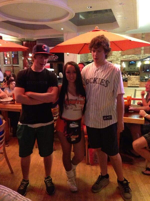 LPaslawski's tweet photo. #tbt to last years music trip @tschmidt13  #hootersgirls http://t.co/5AOdVFSIbH