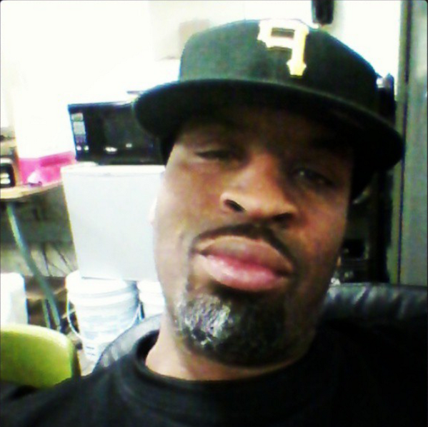 1KneeGrowPlease's tweet photo. http://t.co/MTd7c5RY4t