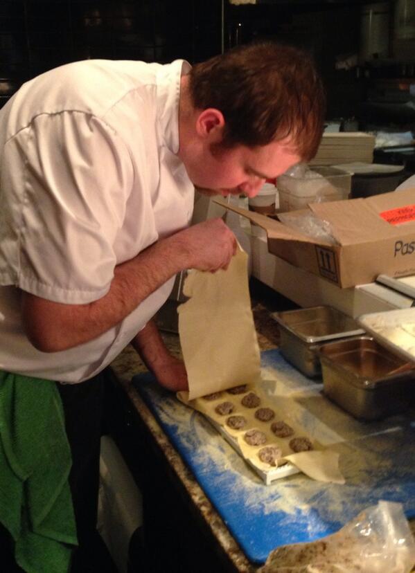 craig_chef's tweet photo. #Mushroom #ravioli at @Glowbal_Group #GCIK! #Vancouver #yvr #food #chef http://t.co/ELi12h6rT6