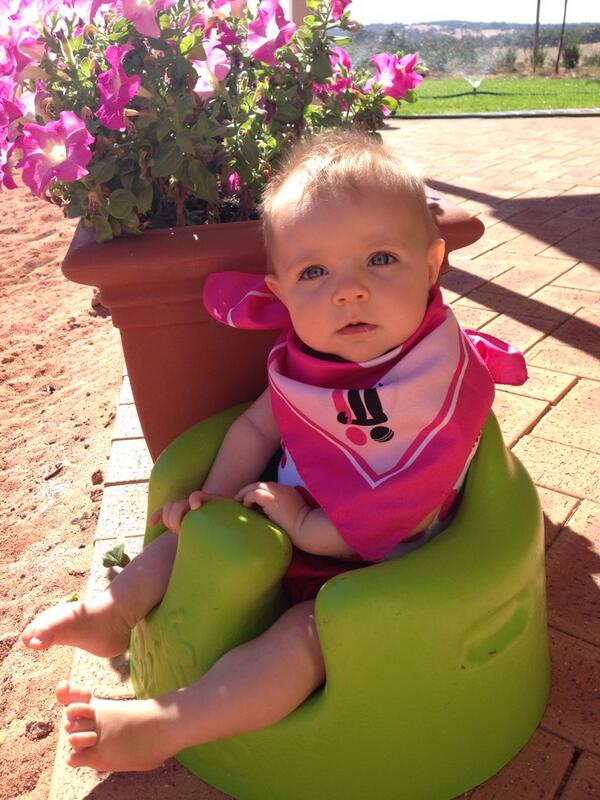 AngelaPatrizi's tweet photo. @glennmcgrath11 @McGrathFdn @CricketAus I love my scarf my Pop bought back from the test for me! http://t.co/52bkk4KxWO