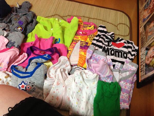 Saven_Stars's tweet photo. 4月に産まれてくるチビの服。
友達から沢山頂きました♡ http://t.co/P0cdtolSCq