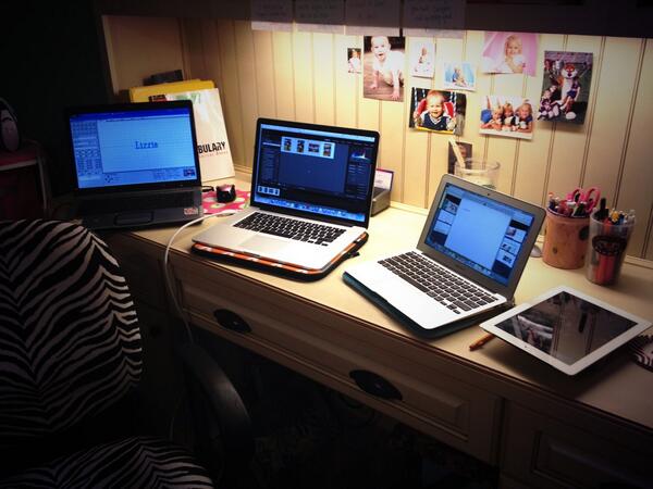 alliecat0010's tweet image. Oh ya know just my usual desk set up! #multitasker #3computers&amp;amp;anipad