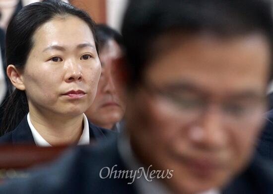 <호소문>권은희 수사과장님은, 총경 승진에서 탈락하고, 민주노총 강제 진입 작전을 실행한, 책임자들은 무더기 승진!
<수사 외압 폭로! 권은희, 총경 승진 탈락>
☞ohmynews.com/NWS_Web/View/a…☜