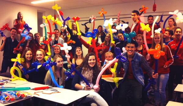 talk2CO's tweet photo. Stay Ballonmodelleren 1e jaars Den Bosch van @Luc_Elson #cosmoacademy #KW1C ^rm http://t.co/2iTnt4zjZK