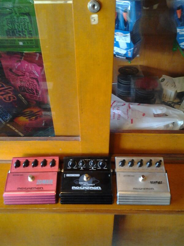 Efex bass bukan?.."<a href="/tiganegerijkt/">Tiga Negeri Jakarta</a>: ROCKTRON DISTORTION-rampage-metal planet-zombie "