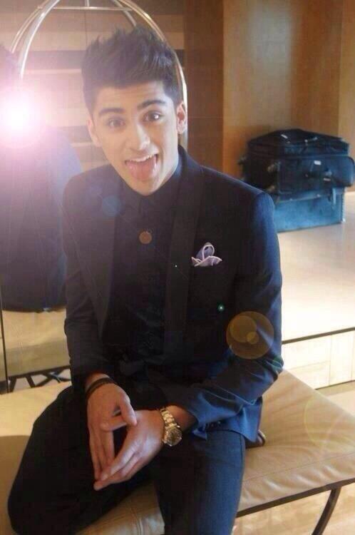 AUS_1DCrew1's tweet photo. @zaynmalik is going to be twenty one in just two days wow http://t.co/aAtpf0L5I7