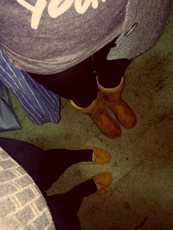 emmevibe's tweet image. Me and @chloifornia got our shoe and pant game on lock 👌 #trendyaf