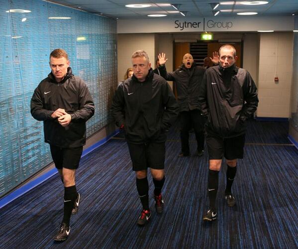 Photobomber des Tages: Howard Webb (via <a href="/ballsdotie/">Balls.ie</a>)