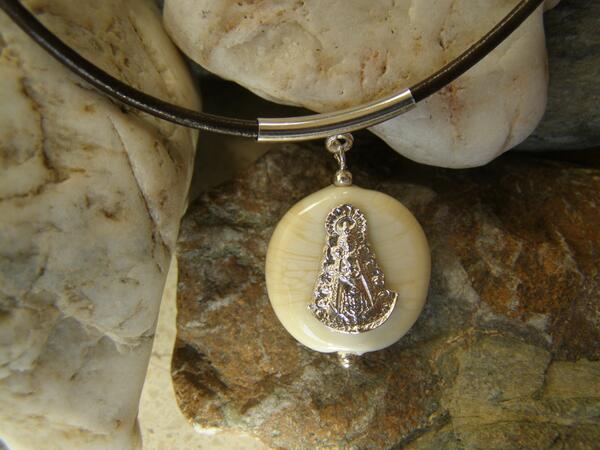 Hola Eva, podrías darme un RT?, mil gracias! Tialicomplementos.blogspot.com, piezas de Cristal de Murano <a href="/Evaruizcanalsur/">Eva Ruiz</a>