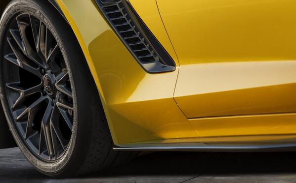 PartsTaxi_com's tweet photo. A glimpse of the 2015 #Corvette Z06 set to debut at the North American International Auto Show in Detroit. #NAIAS http://t.co/SXQV7nfsdR