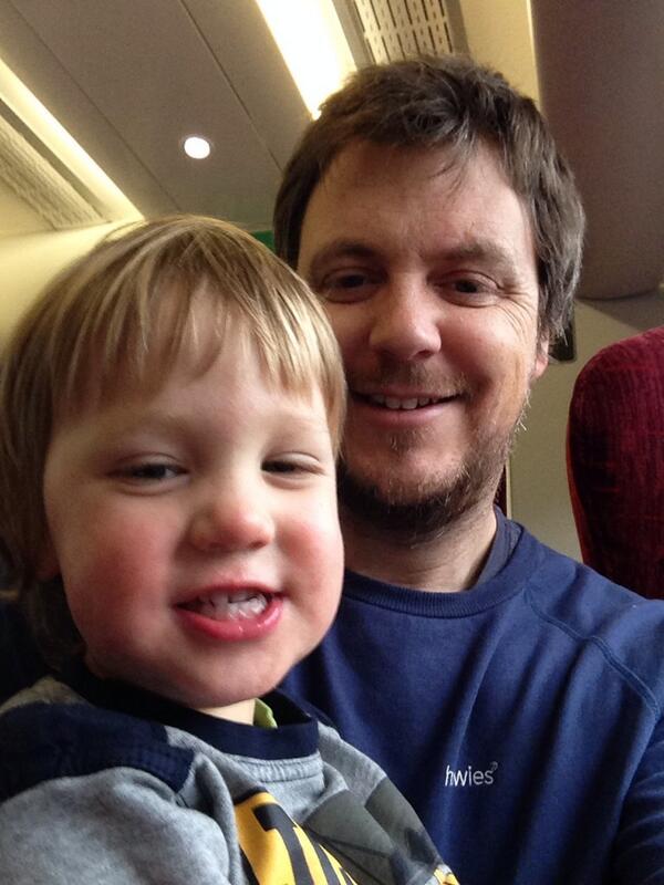 nicpillinger's tweet photo. On the train going to Grandmas http://t.co/VrTJQbITXV