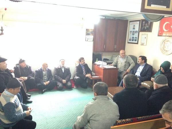 caparkay18's tweet photo. Sayın @kbbmustafaak Çaparkayı köyü Derneği'nimizi ziyaret ettikleri için teşekkür ediyoruz http://t.co/vH1ejpym6x
