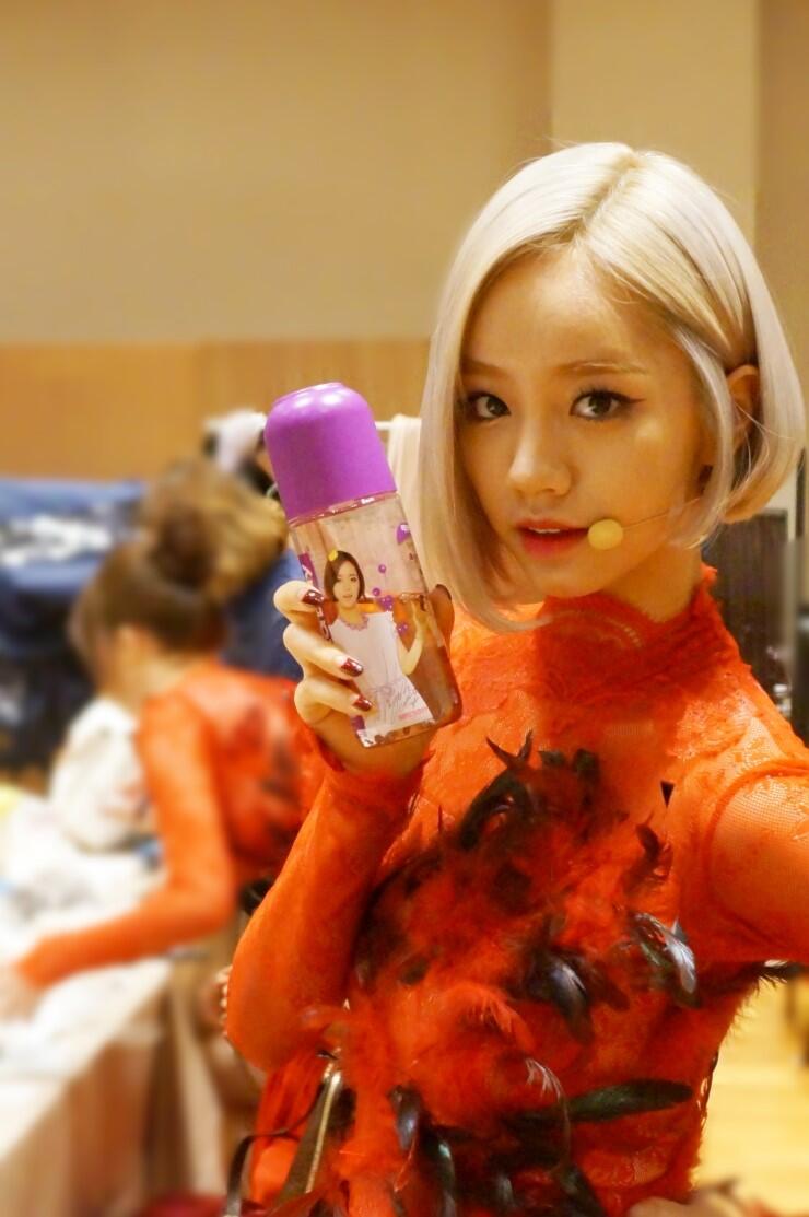 BdnlRbYCMAAmmH8.jpg:large