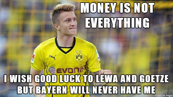 FootballFunnys's tweet photo. Reus! http://t.co/m1thXEJneJ