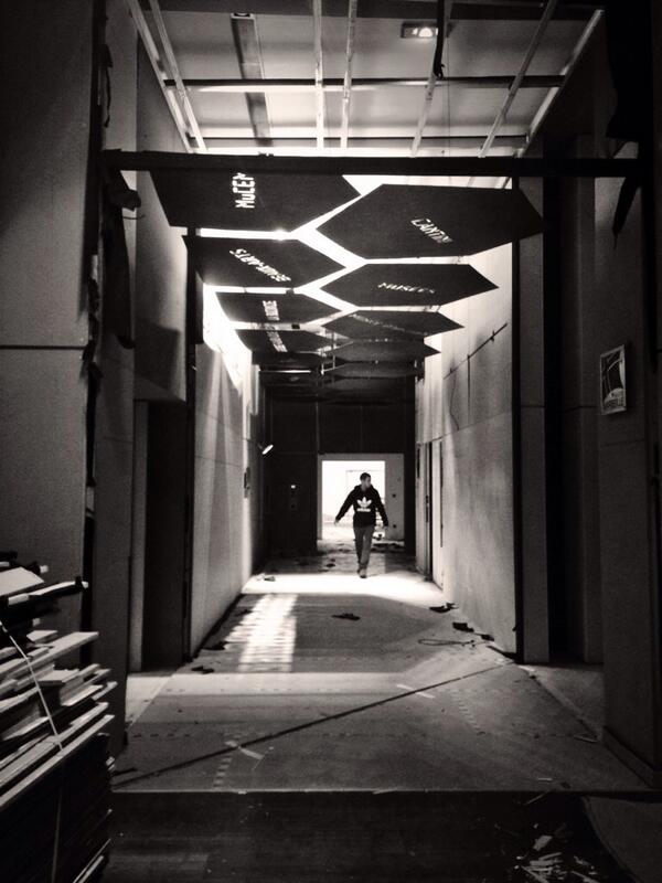 PavillonM's tweet photo. Le démontage du #PavillonM continue !! ;,( http://t.co/zP2wxbhERp