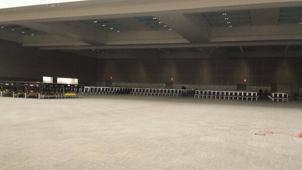 TrpLJ's tweet photo. The calm before the storm. http://t.co/JoHz225ilG