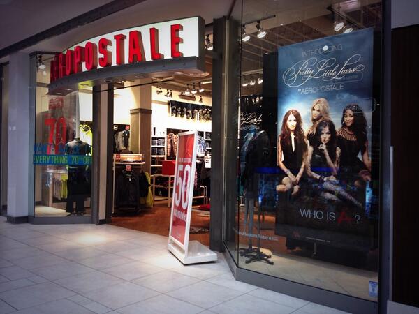 Spotted my Tuesday night girlfriends! @ABCFpll #PrettyLittleLiars xoxo -A
