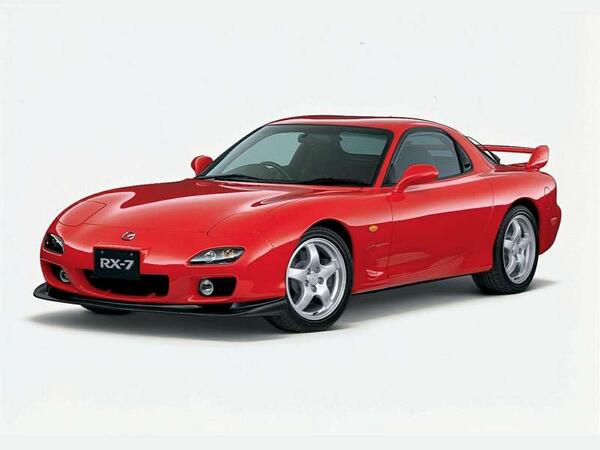 DiversityofCars's tweet photo. 【RX-7 (Mazda)】
2002年に生産停止となるも根強く復活を心待ちにするファンは多い。海外メディアは'17に復活すると報じており、時代が求める環境性能に適応しながらスポーツカーとしても成長した新世代に期待が高まる。 https://t.co/i0EIoR0RKm